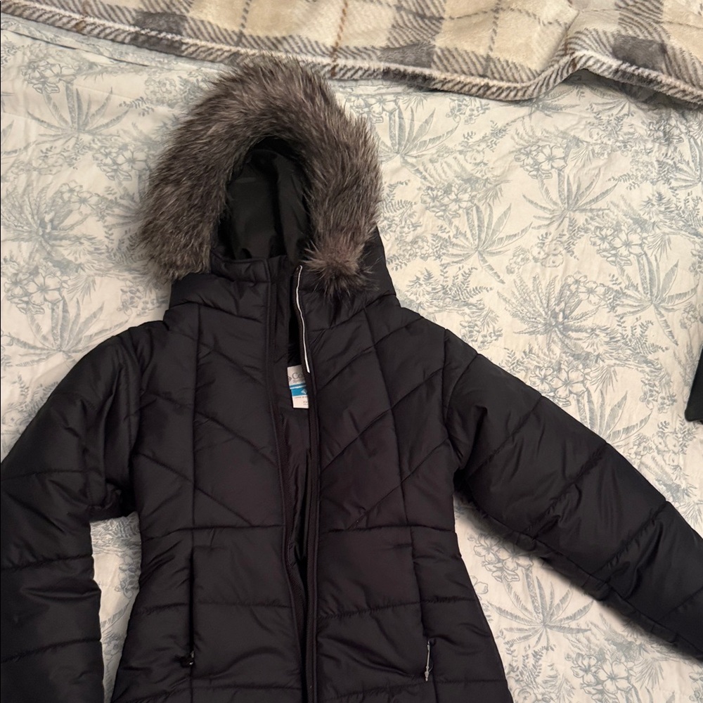 Columbia kids Black Puffer Jacket with Faux Fur Hood